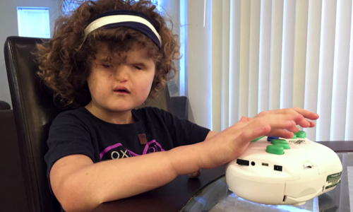 Madilyn using the 6dot braille label maker