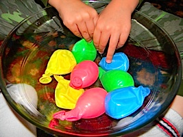 balloons in a bowl