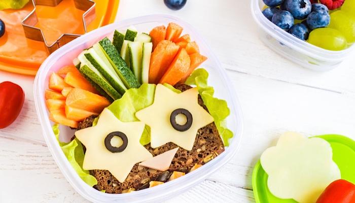 smiley face sandwich in a lunch box