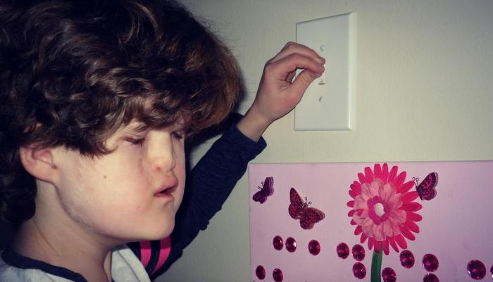 Madilyn finding light switch