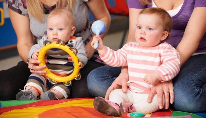 babies at music time