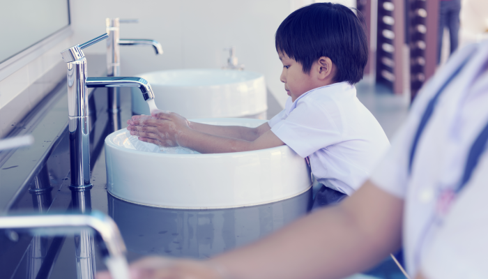 School children Hand cleaner.