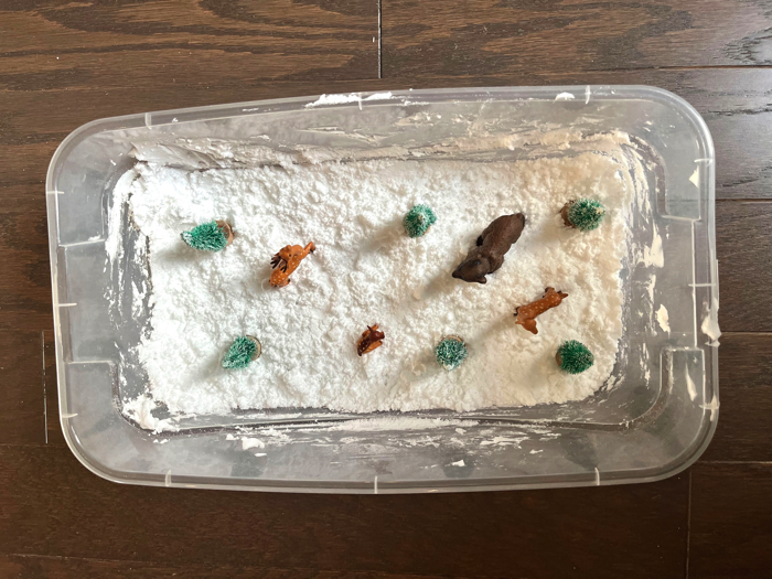 A snowy animals sensory bin.