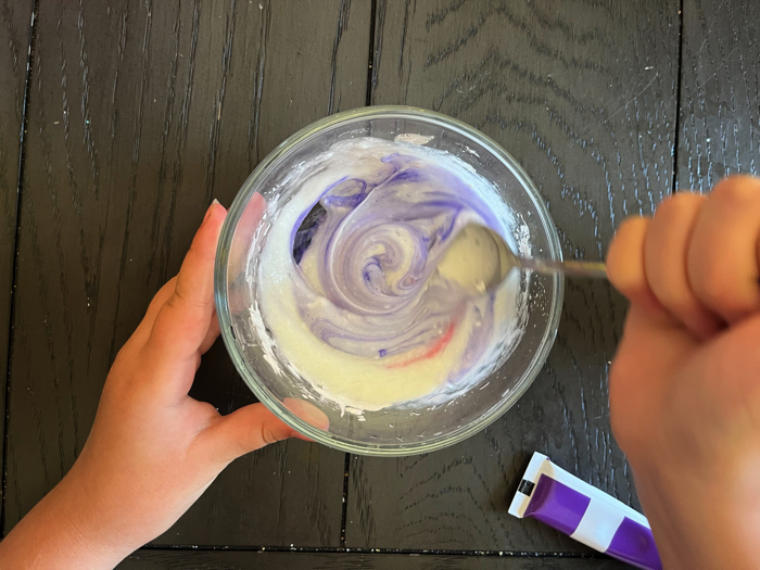 Mixing DIY Bath Paints.